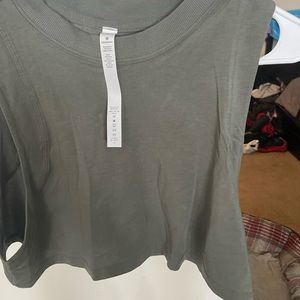 ALL YOURS CROP TOP w tags